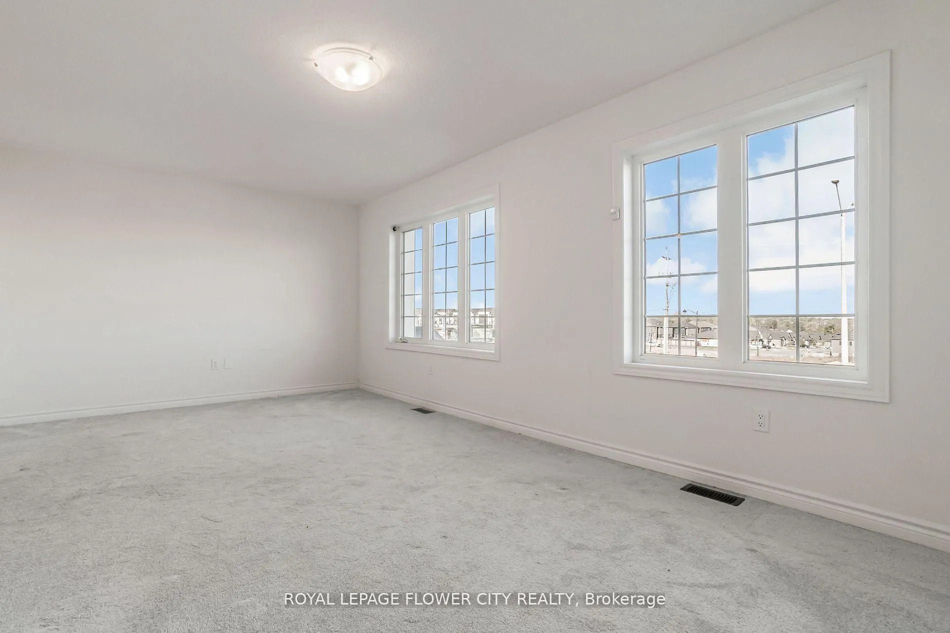 Photo 23 of 152 Flagg Avenue, Brant, Paris — HOMEH
