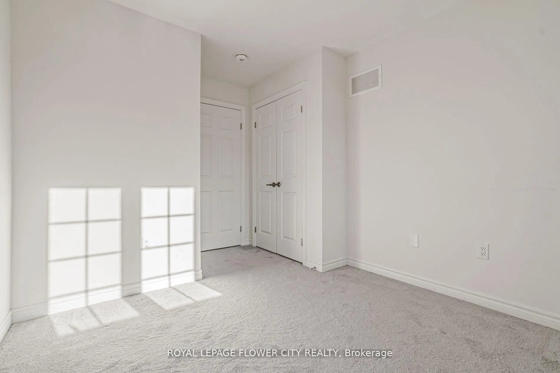Photo 25 of 152 Flagg Avenue, Brant, Paris — HOMEH