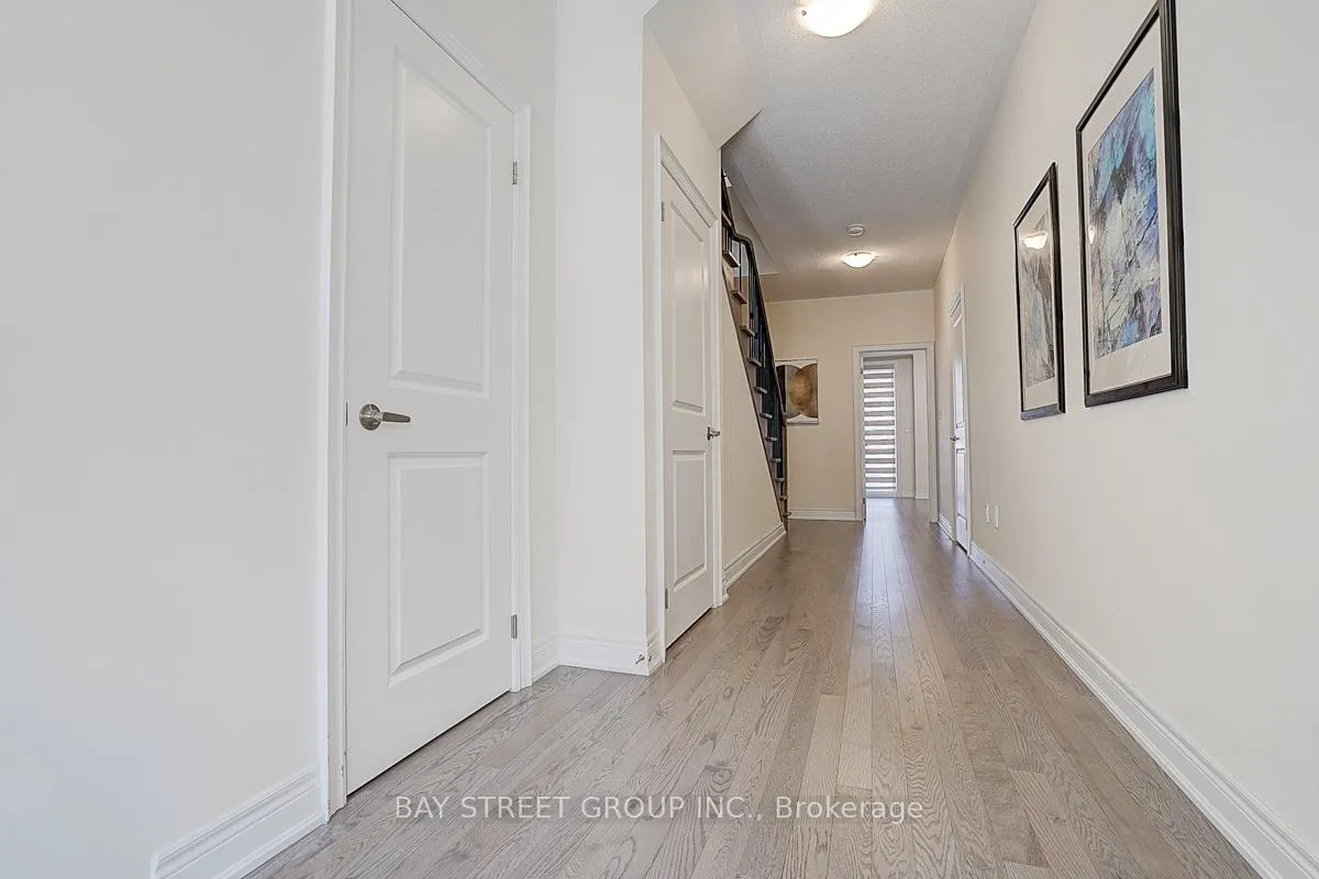 Photo 5 of 34 Phillipsen Way, Markham, Cedarwood — HOMEH