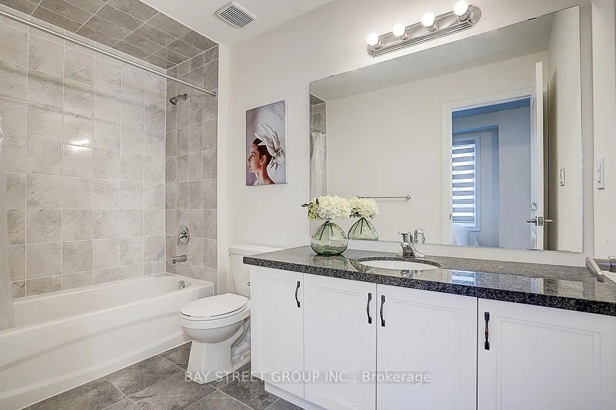 Photo 10 of 34 Phillipsen Way, Markham, Cedarwood — HOMEH