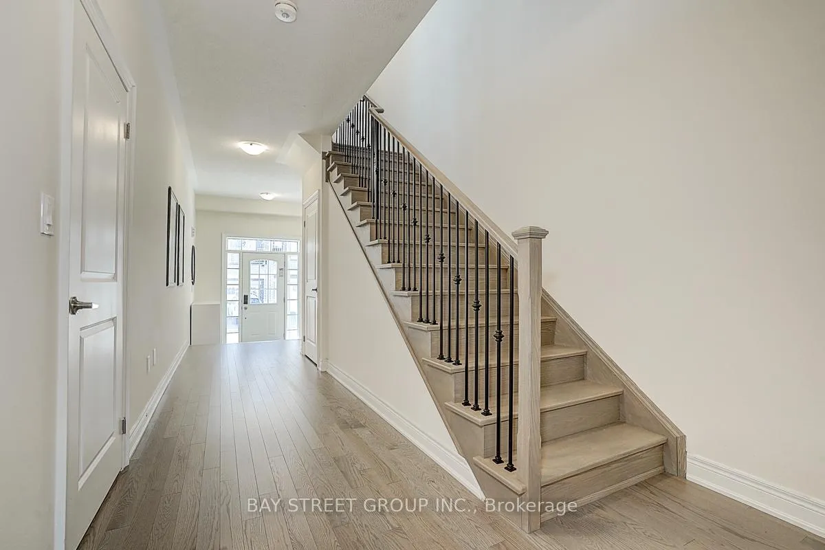 Photo 11 of 34 Phillipsen Way, Markham, Cedarwood — HOMEH