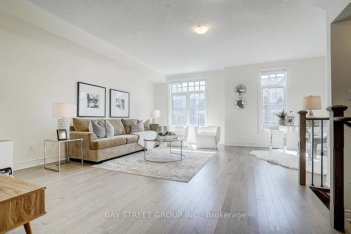 Photo 12 of 34 Phillipsen Way, Markham, Cedarwood — HOMEH