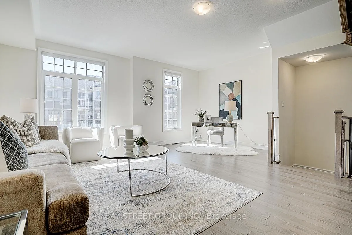 Photo 16 of 34 Phillipsen Way, Markham, Cedarwood — HOMEH