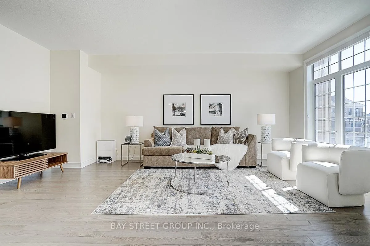 Photo 19 of 34 Phillipsen Way, Markham, Cedarwood — HOMEH