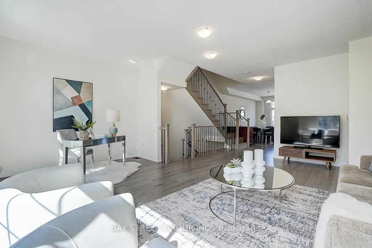 Photo 20 of 34 Phillipsen Way, Markham, Cedarwood — HOMEH