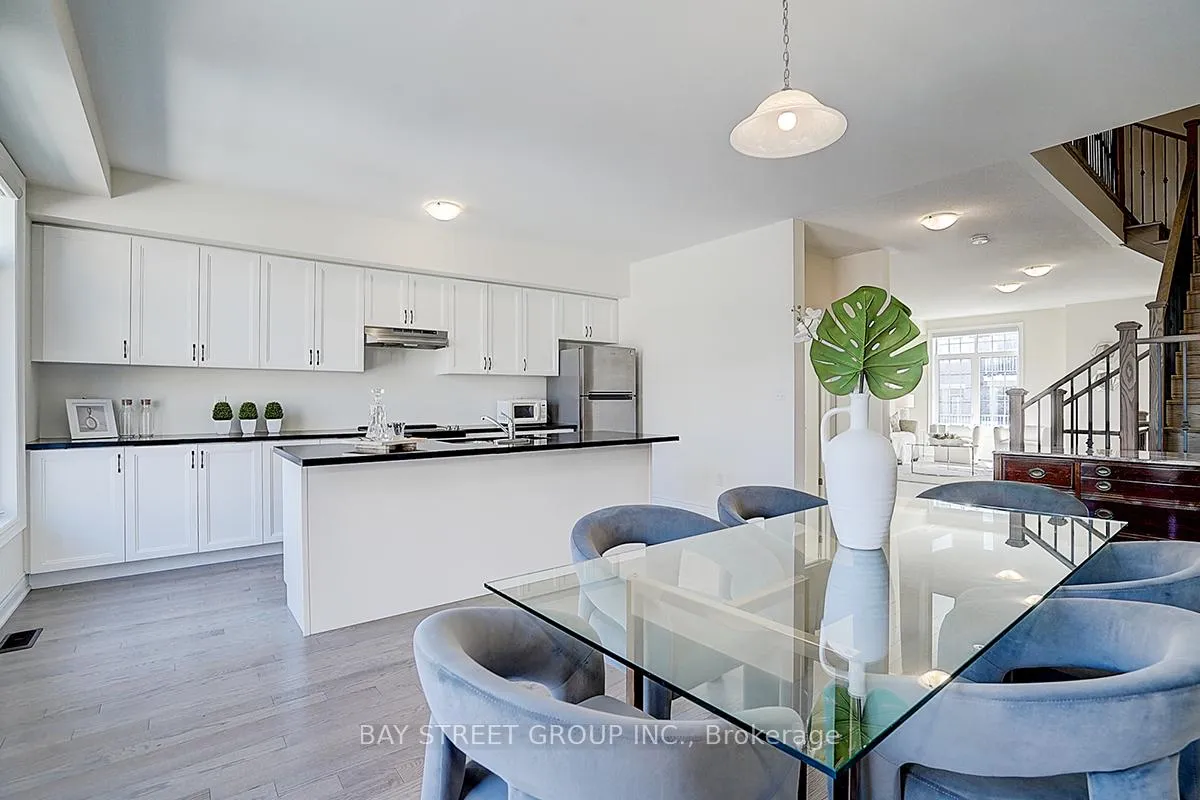 Photo 24 of 34 Phillipsen Way, Markham, Cedarwood — HOMEH