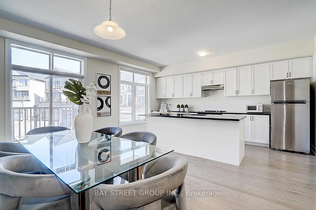 Photo 25 of 34 Phillipsen Way, Markham, Cedarwood — HOMEH