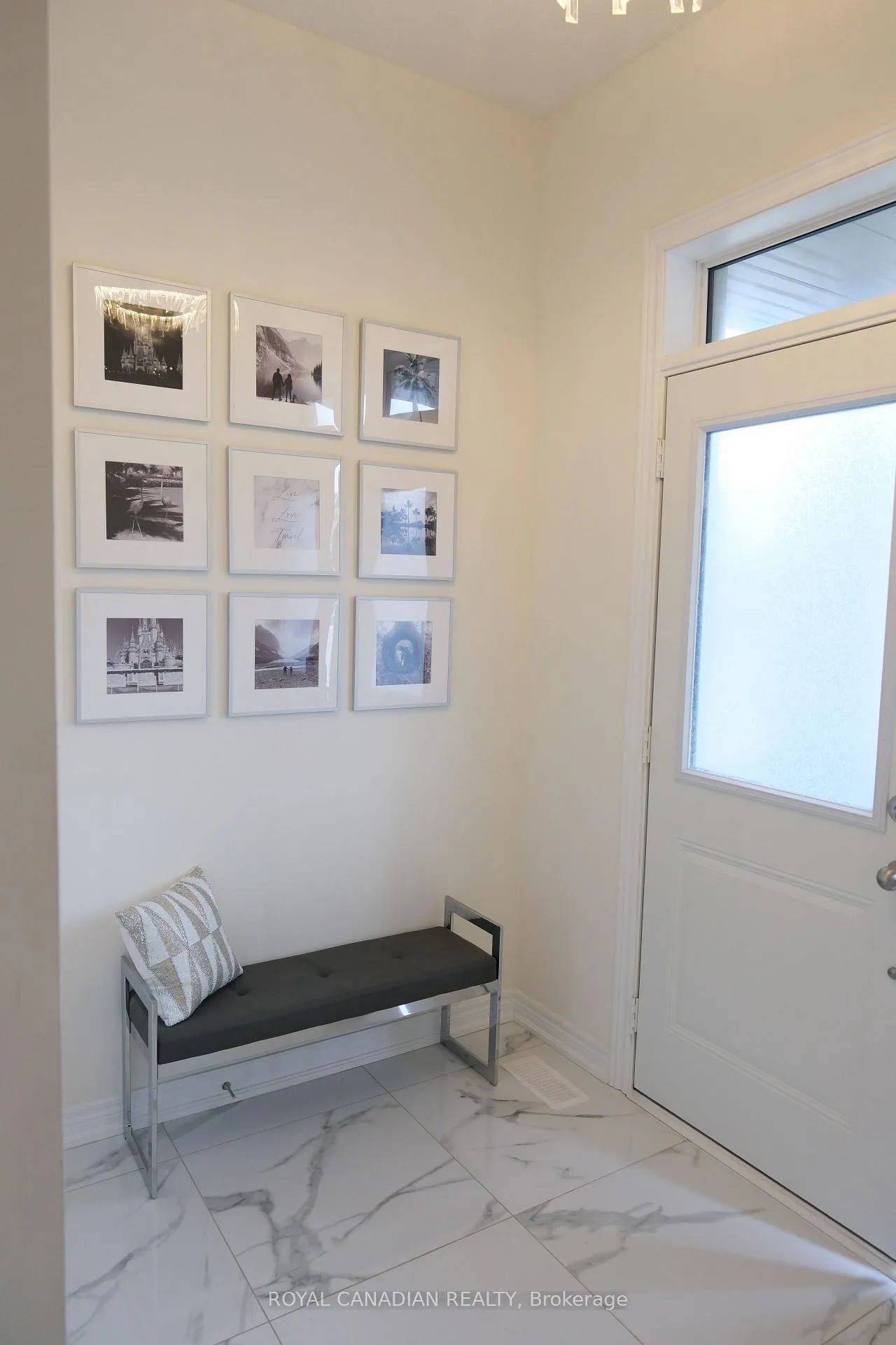 Photo 4 of 20 Conarty Crescent, Whitby, Rural Whitby — HOMEH