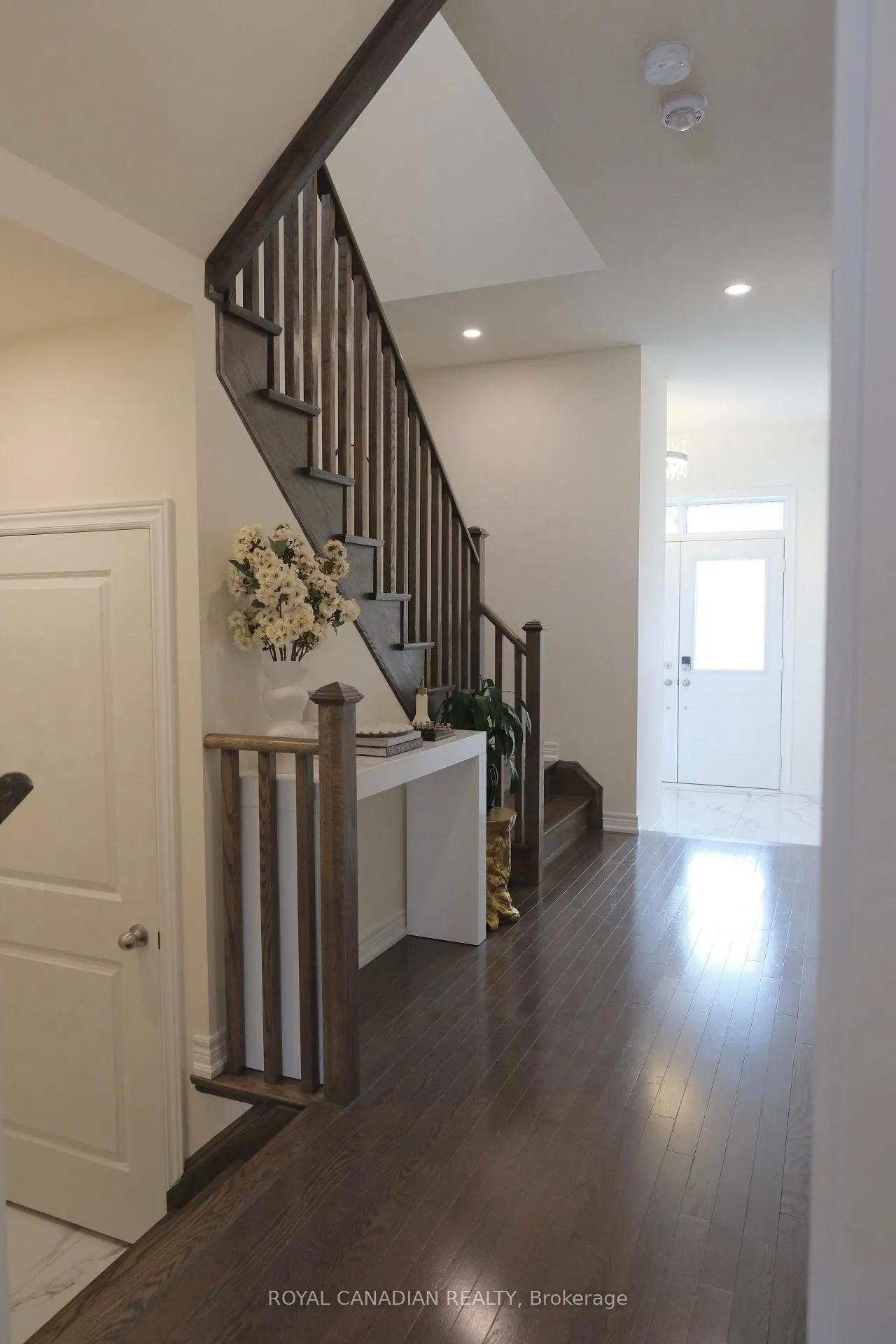 Photo 5 of 20 Conarty Crescent, Whitby, Rural Whitby — HOMEH