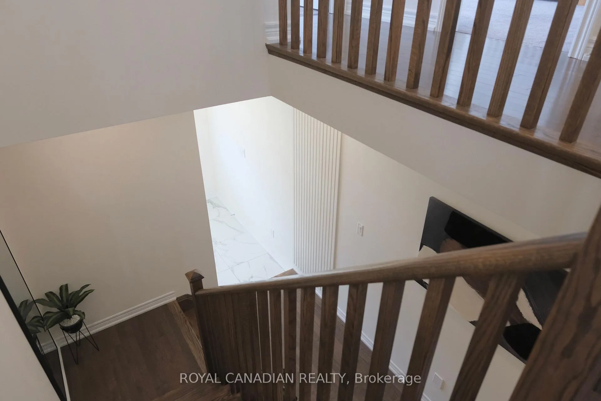 Photo 13 of 20 Conarty Crescent, Whitby, Rural Whitby — HOMEH