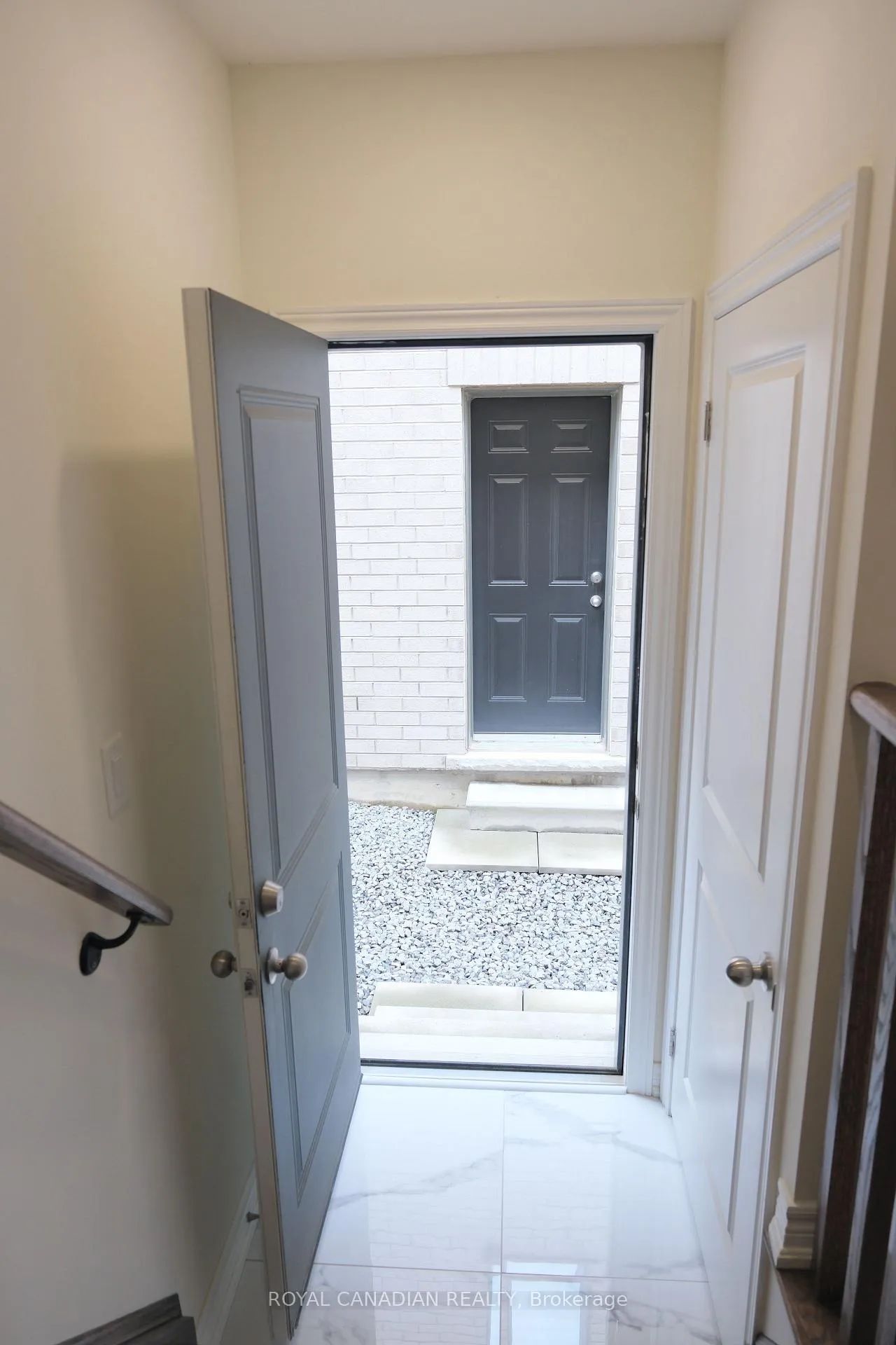 Photo 28 of 20 Conarty Crescent, Whitby, Rural Whitby — HOMEH