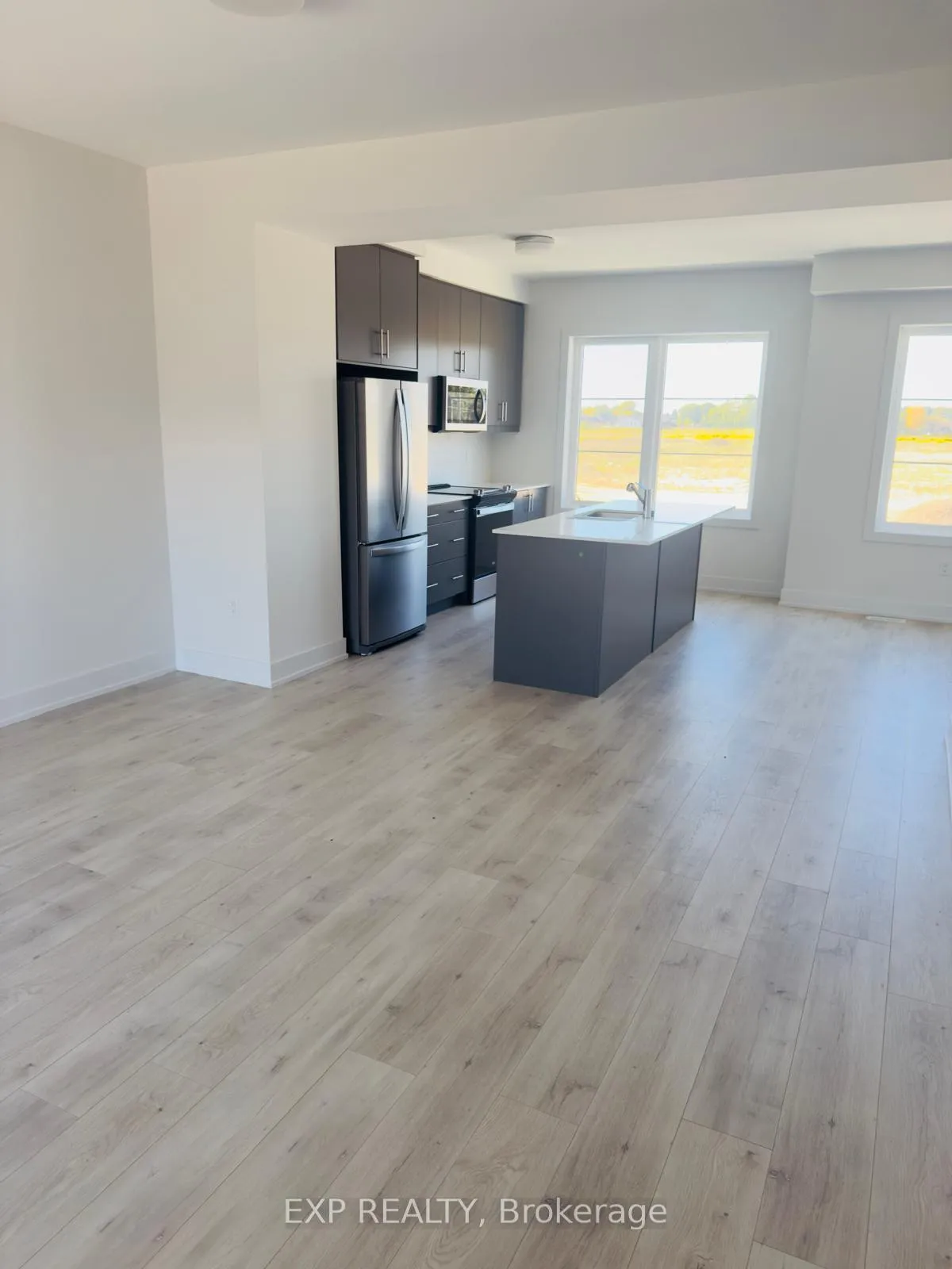 Photo 11 of Unit 11, 34 Balladry Boulevard, Stratford — HOMEH