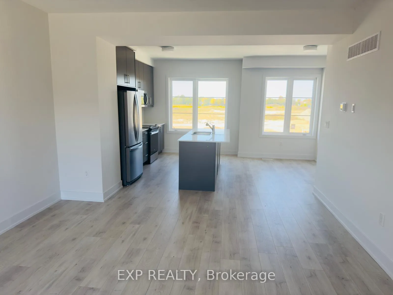 Photo 12 of Unit 11, 34 Balladry Boulevard, Stratford — HOMEH