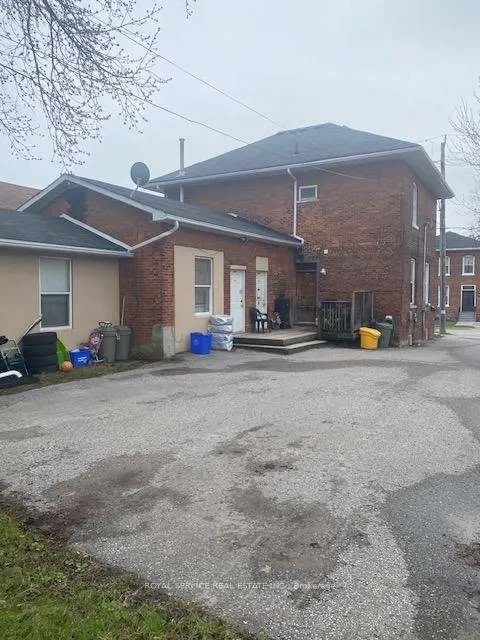 Photo 5 of 102 Queen Street, Clarington, Bowmanville — HOMEH