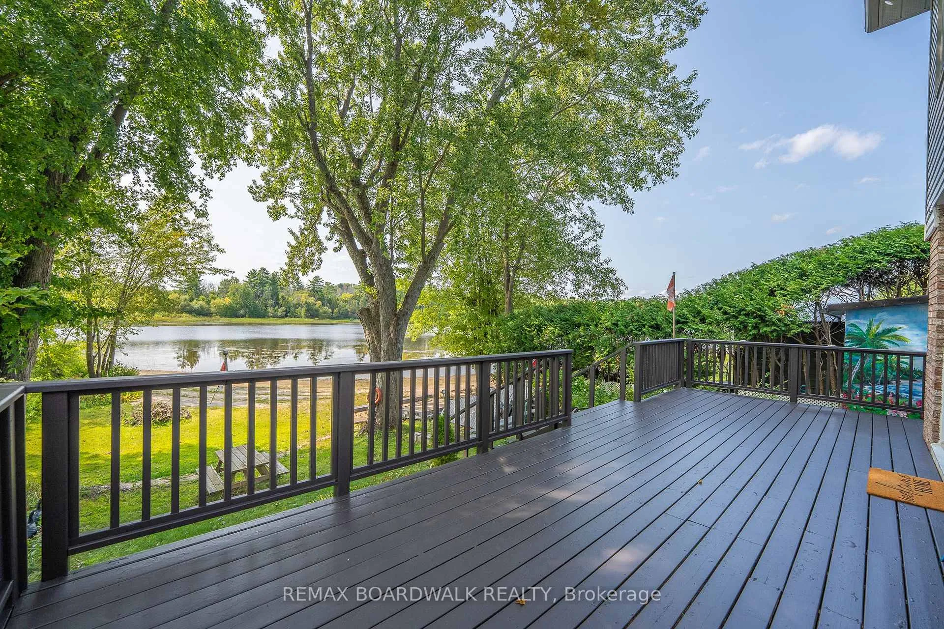 Photo 4 of 1278 Bayview Drive, Ottawa, Constance Bay — HOMEH