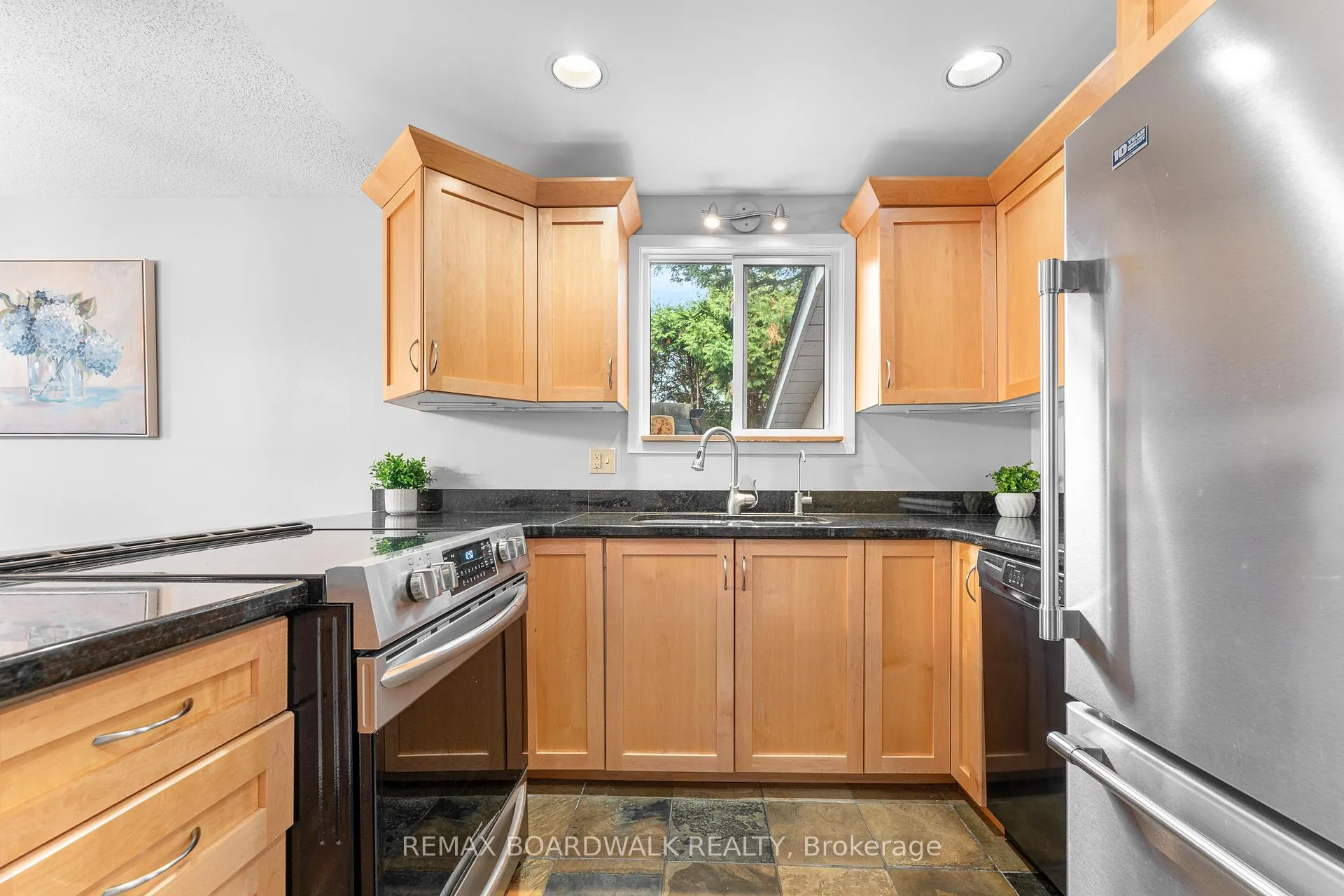 Photo 17 of 1278 Bayview Drive, Ottawa, Constance Bay — HOMEH