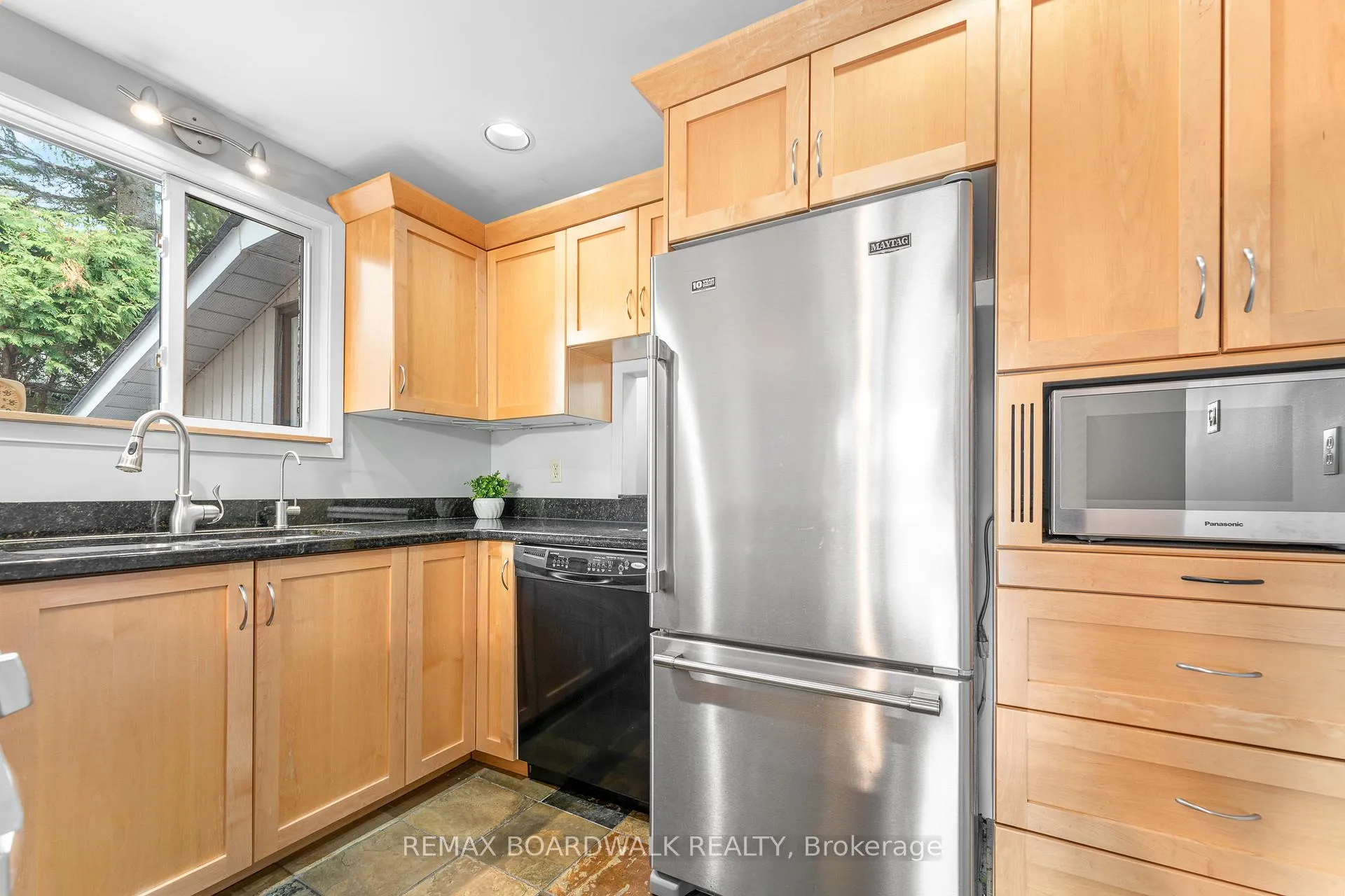 Photo 18 of 1278 Bayview Drive, Ottawa, Constance Bay — HOMEH