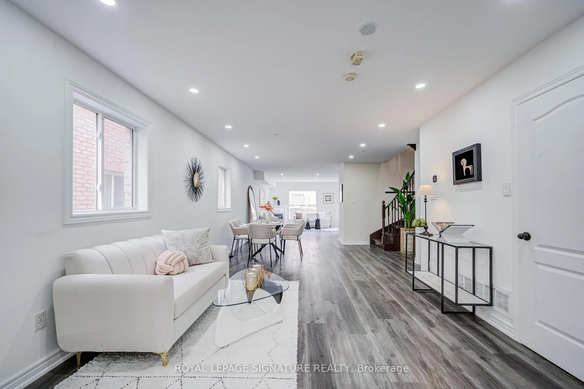 Photo 2 of 76 Derrywood Drive, Vaughan, Patterson — HOMEH