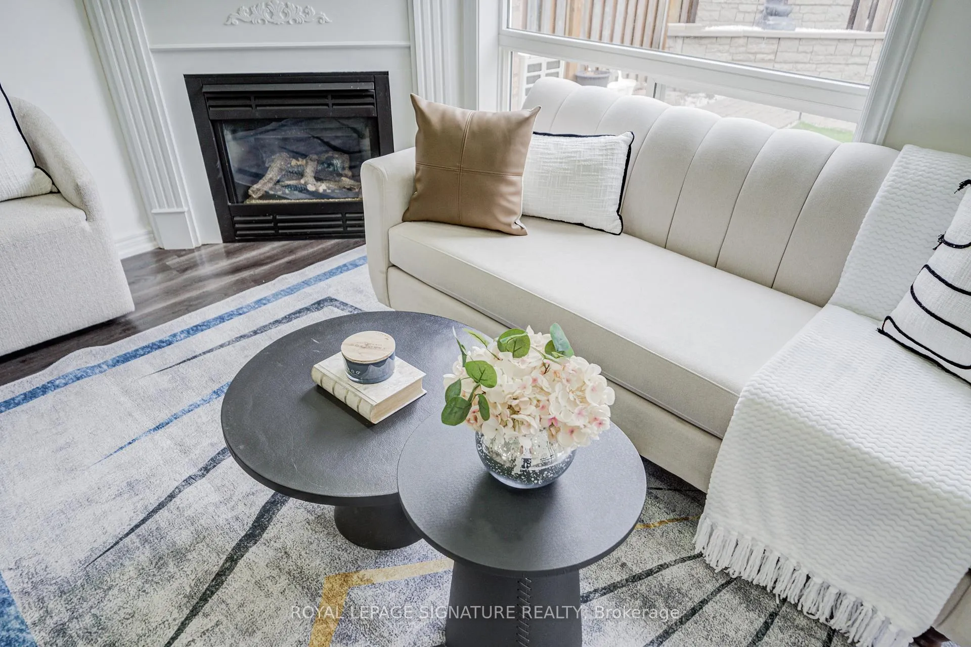 Photo 12 of 76 Derrywood Drive, Vaughan, Patterson — HOMEH