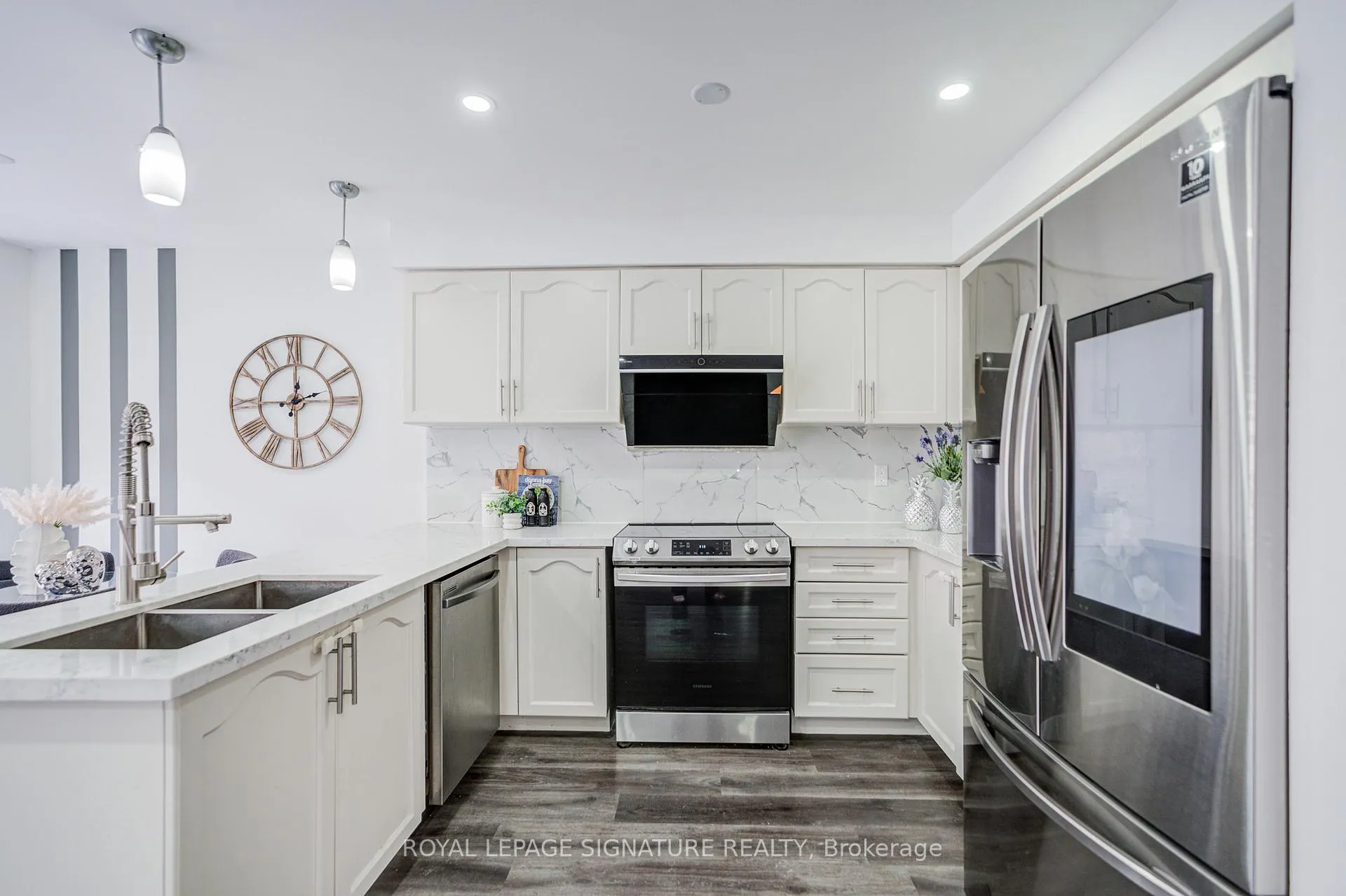 Photo 15 of 76 Derrywood Drive, Vaughan, Patterson — HOMEH