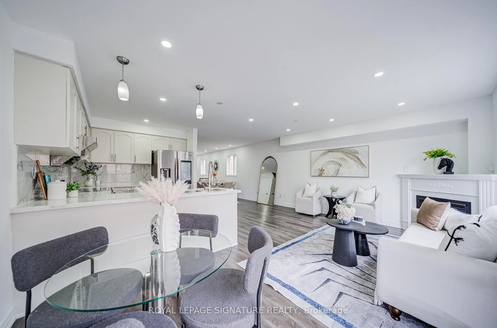 Photo 19 of 76 Derrywood Drive, Vaughan, Patterson — HOMEH