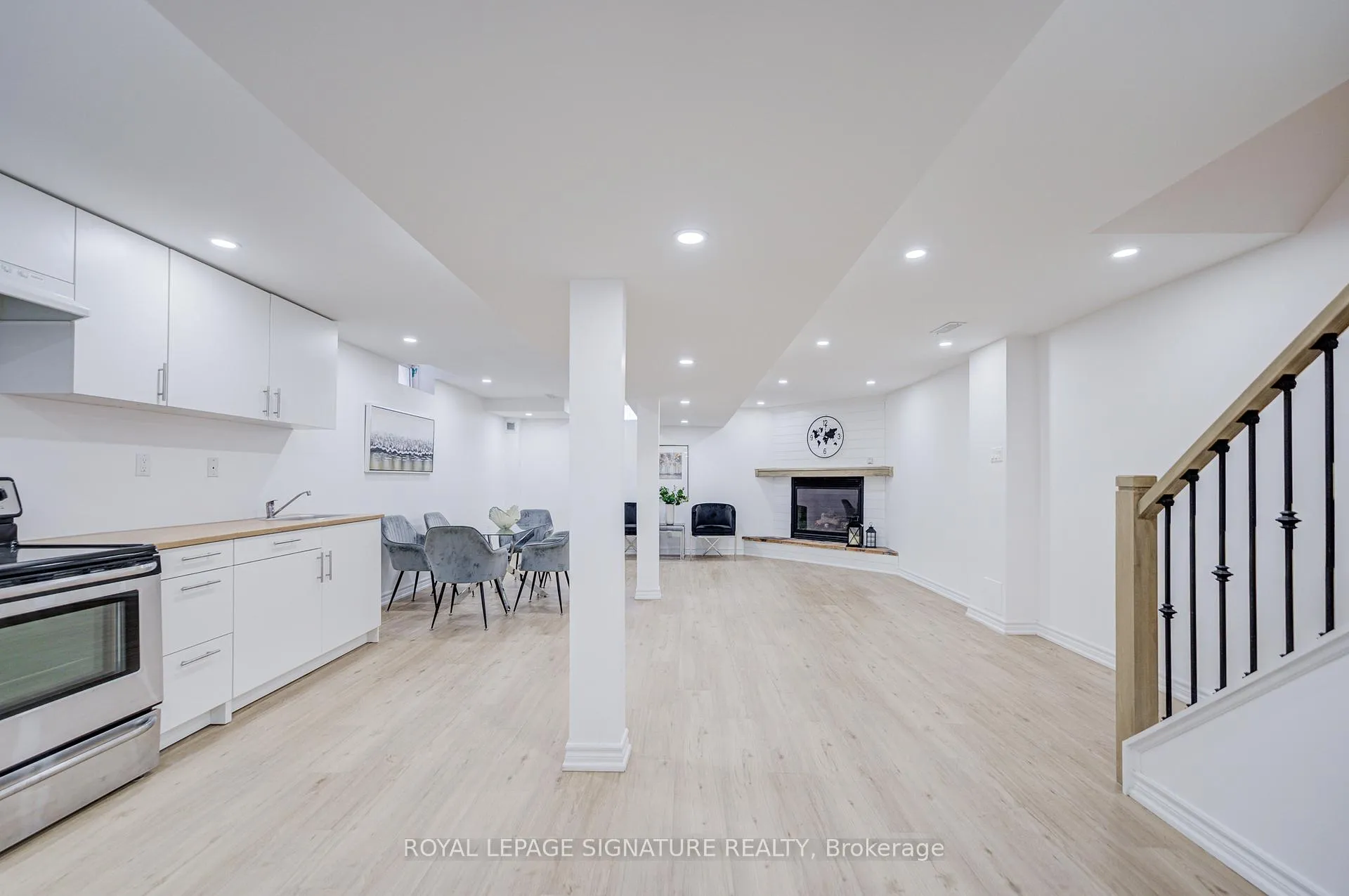 Photo 38 of 76 Derrywood Drive, Vaughan, Patterson — HOMEH