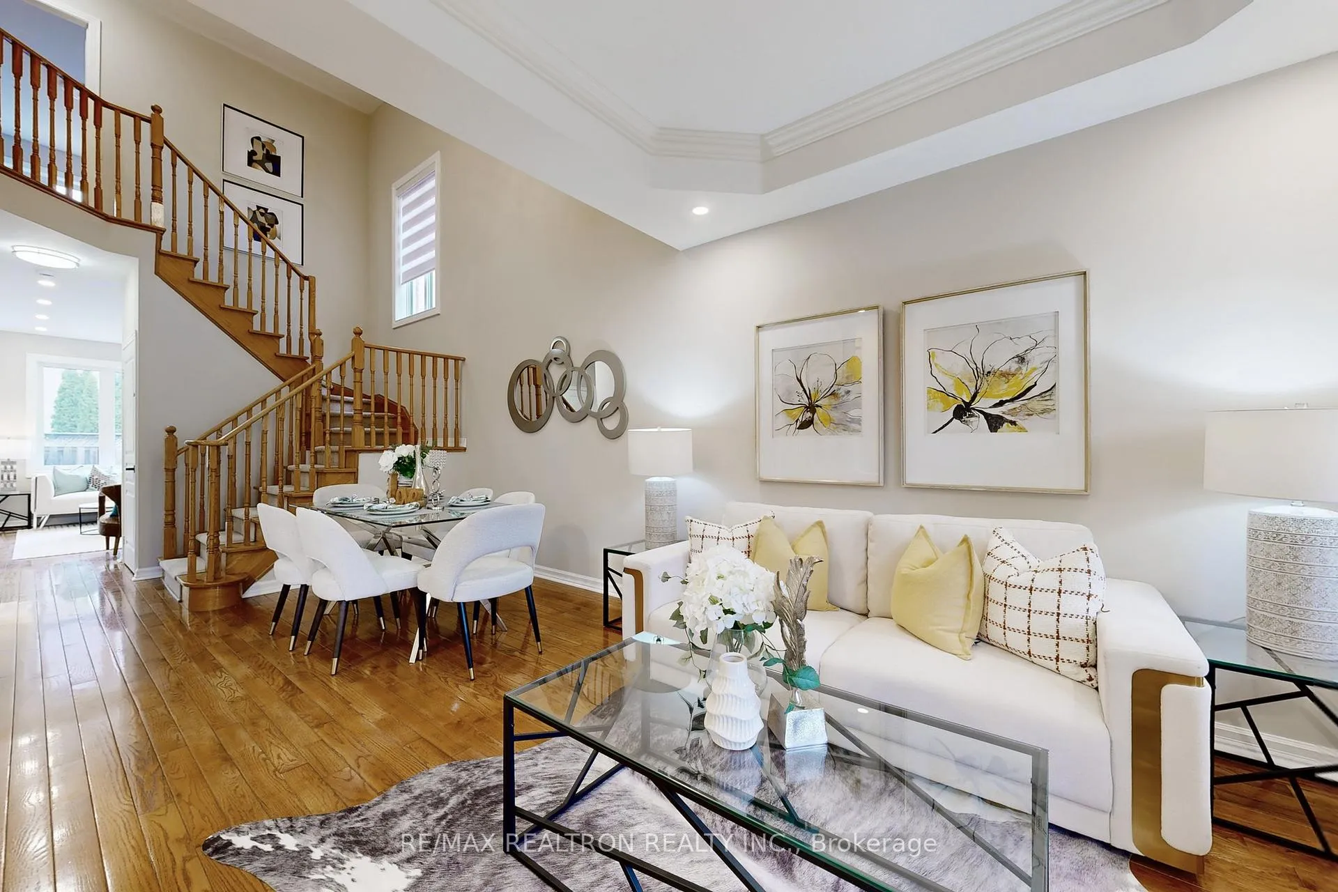 Photo 5 of 116 Southbrook Crescent, Markham, Cachet — HOMEH
