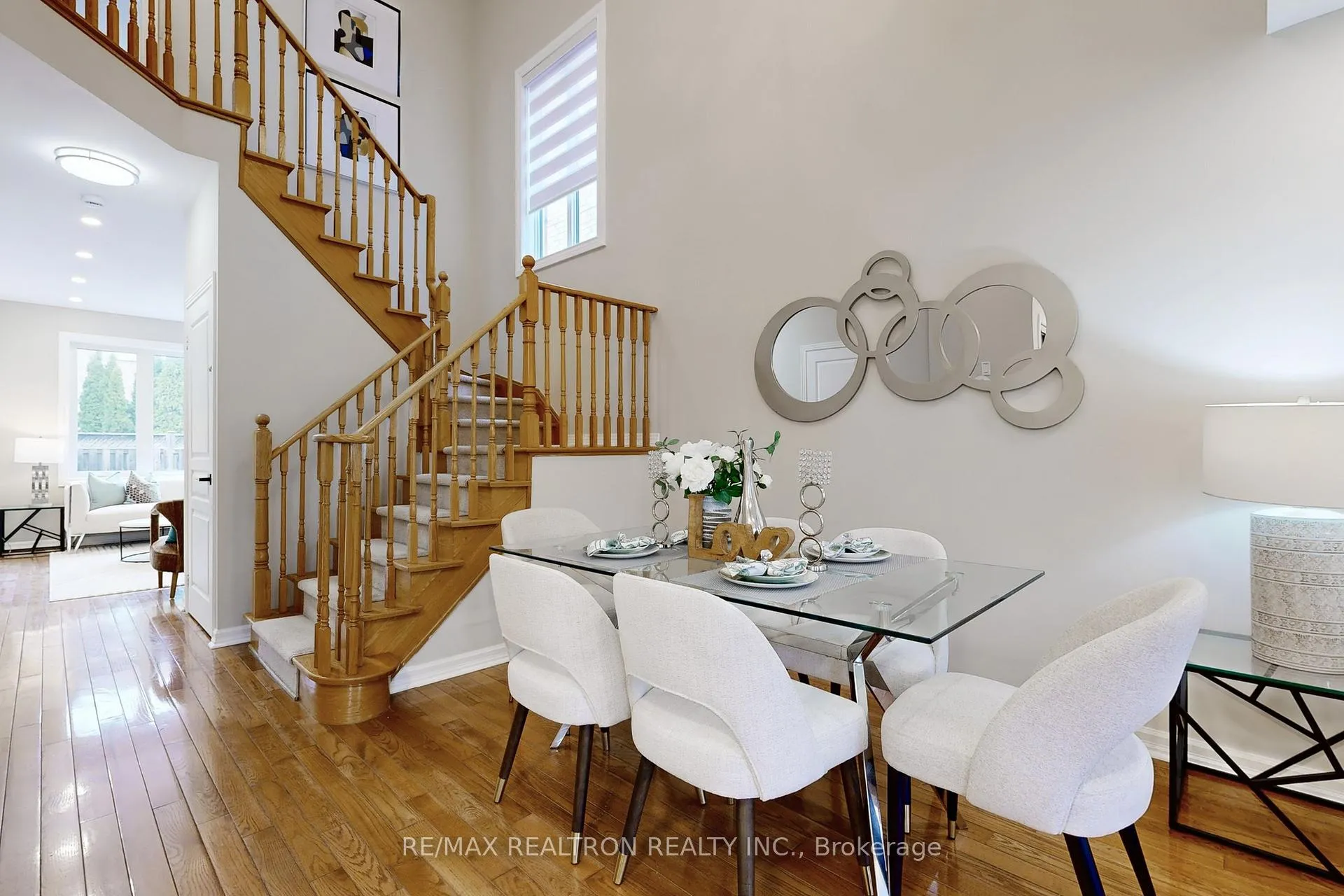 Photo 7 of 116 Southbrook Crescent, Markham, Cachet — HOMEH