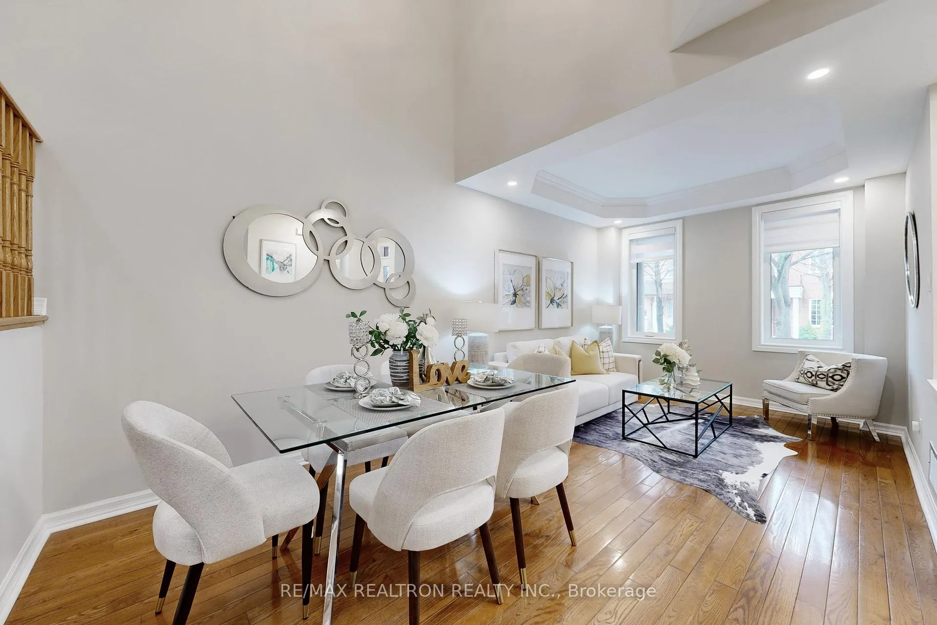 Photo 8 of 116 Southbrook Crescent, Markham, Cachet — HOMEH