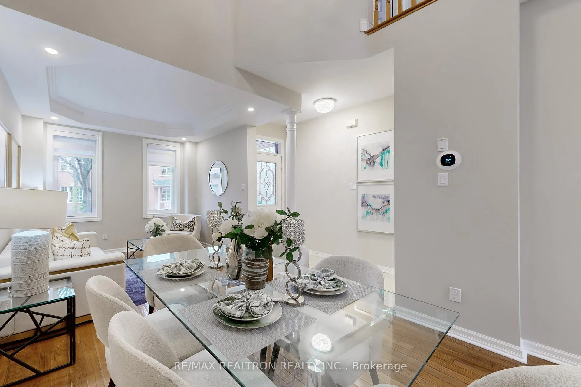Photo 9 of 116 Southbrook Crescent, Markham, Cachet — HOMEH