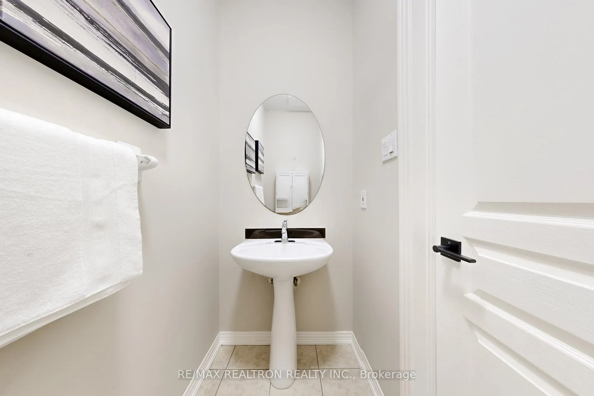 Photo 18 of 116 Southbrook Crescent, Markham, Cachet — HOMEH