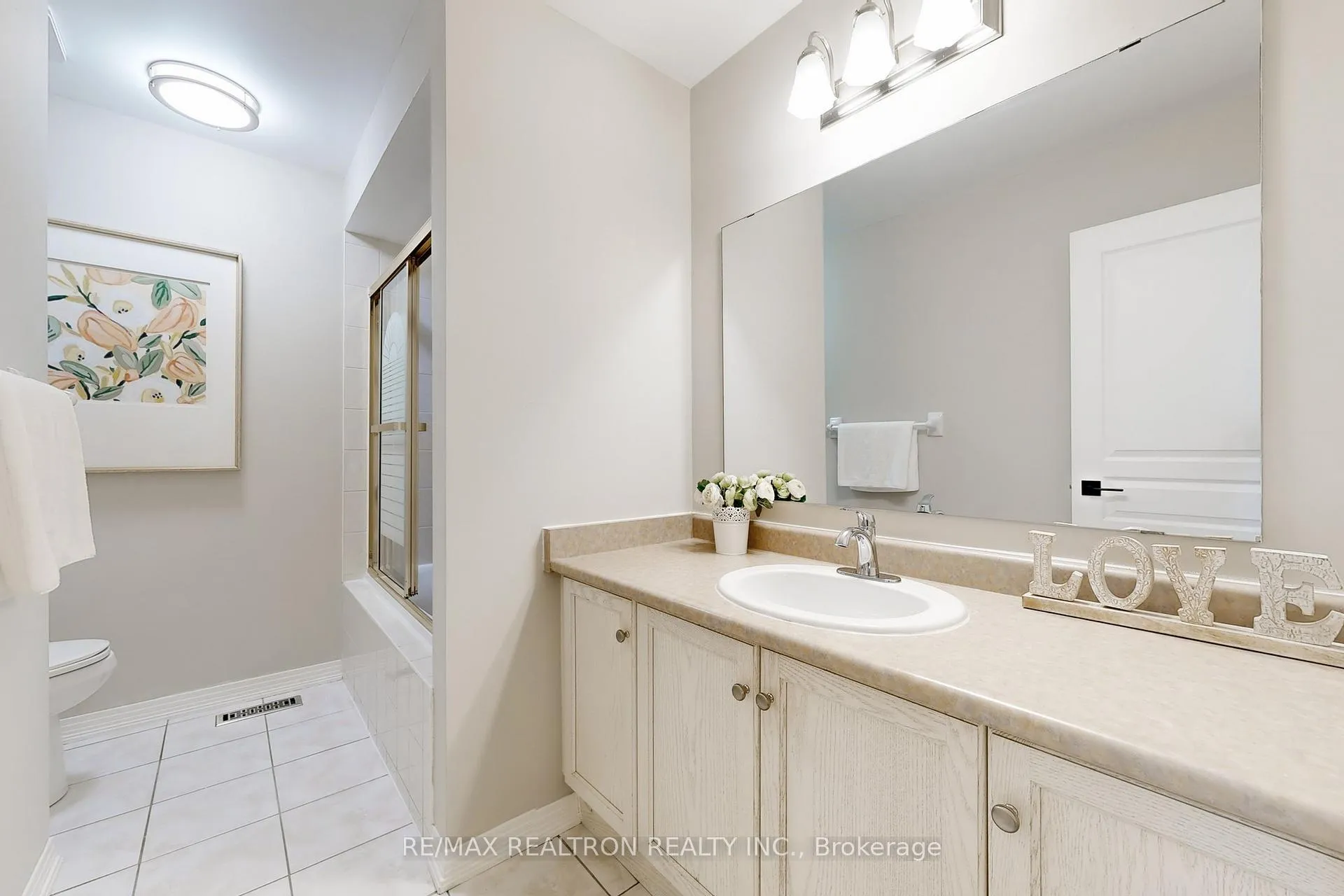 Photo 31 of 116 Southbrook Crescent, Markham, Cachet — HOMEH