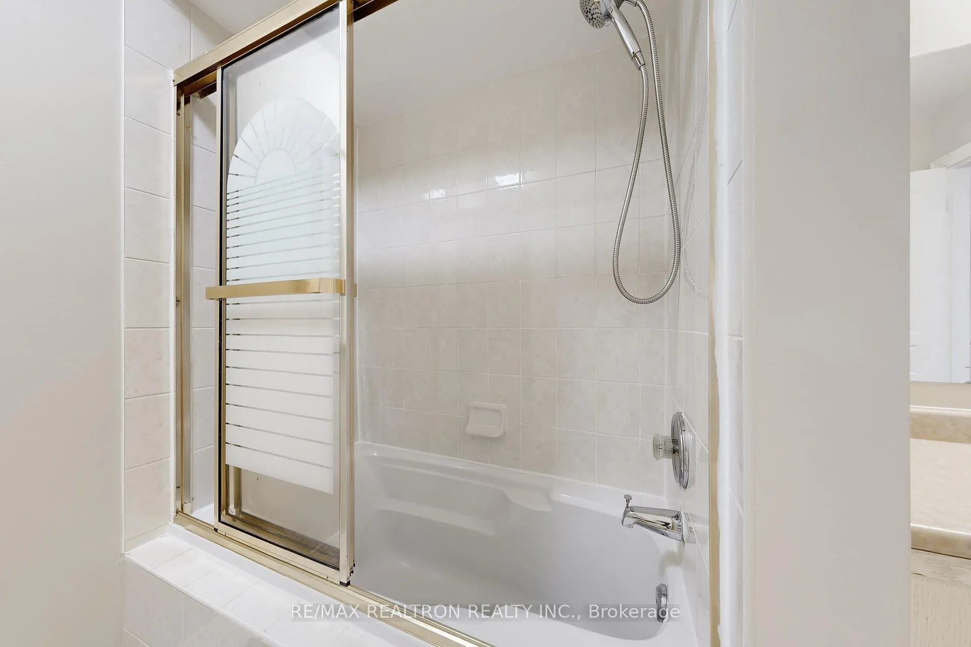 Photo 32 of 116 Southbrook Crescent, Markham, Cachet — HOMEH