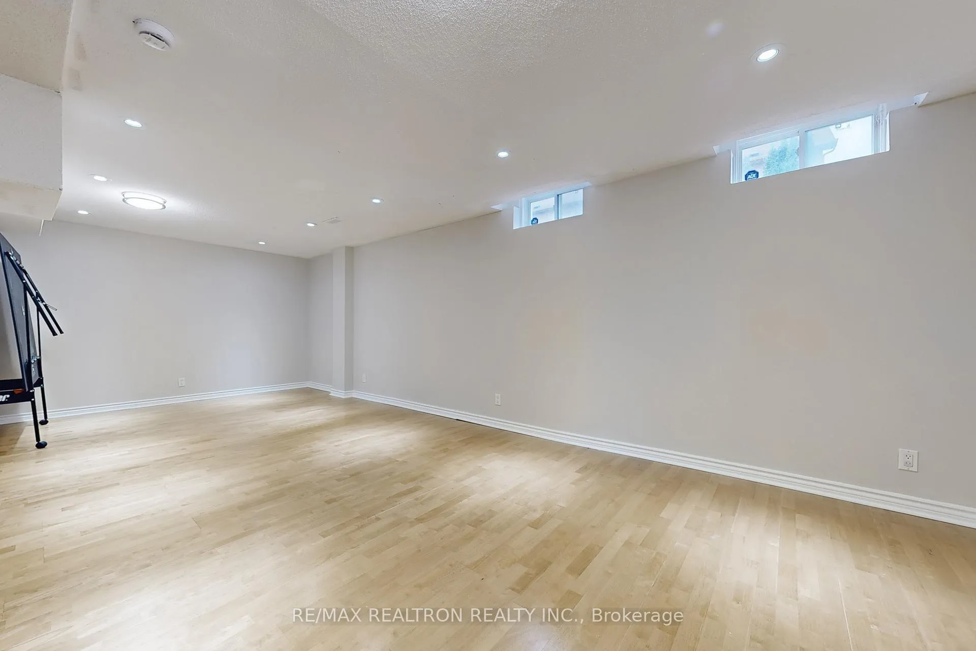 Photo 33 of 116 Southbrook Crescent, Markham, Cachet — HOMEH