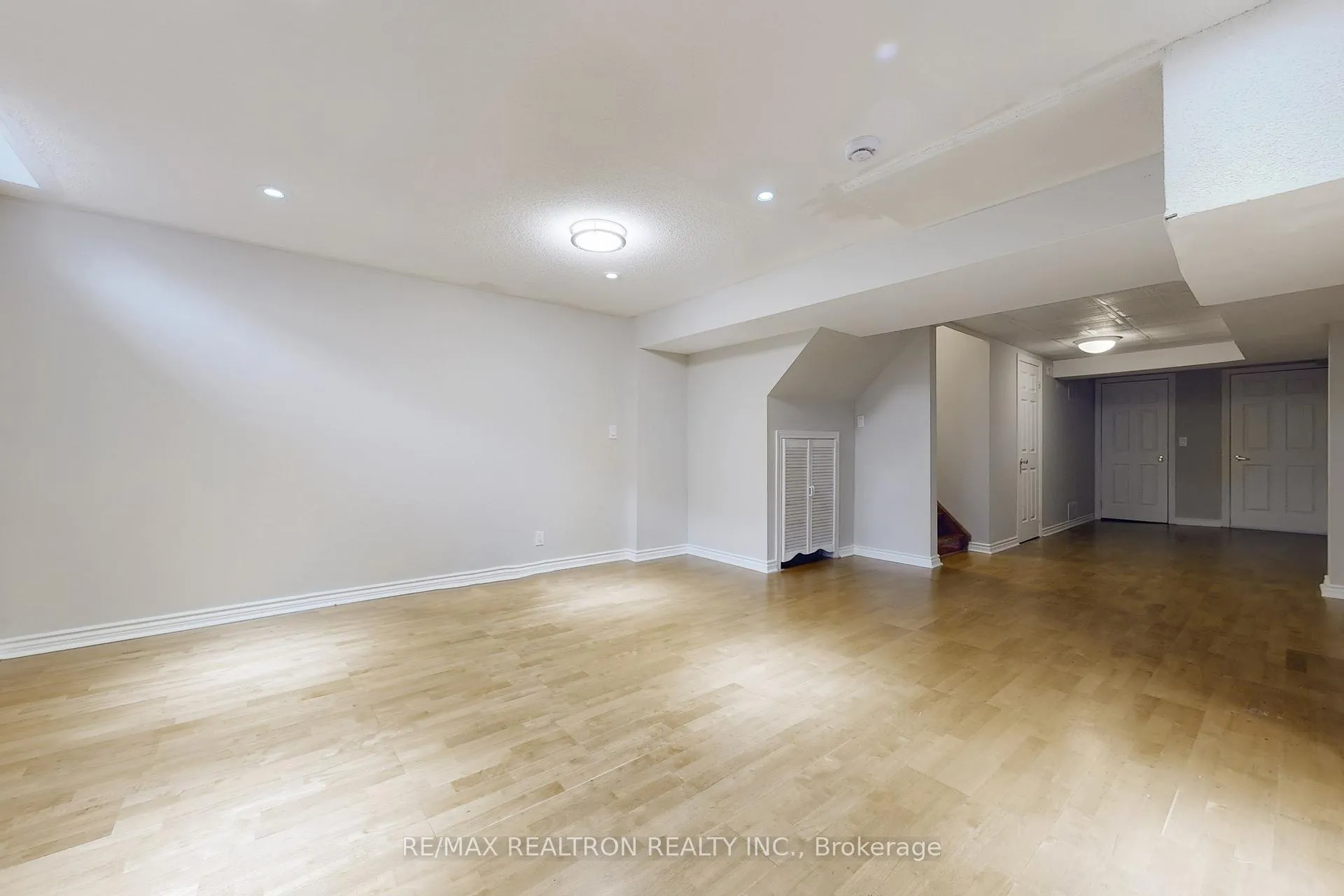 Photo 35 of 116 Southbrook Crescent, Markham, Cachet — HOMEH