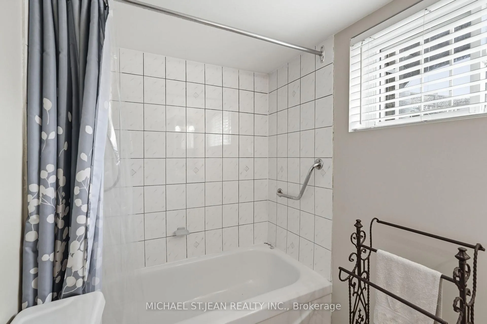 Photo 29 of 80 Luscombe Street, Hamilton, Greeningdon — HOMEH