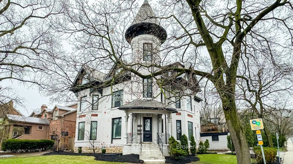 Front of 347 Queen Street S