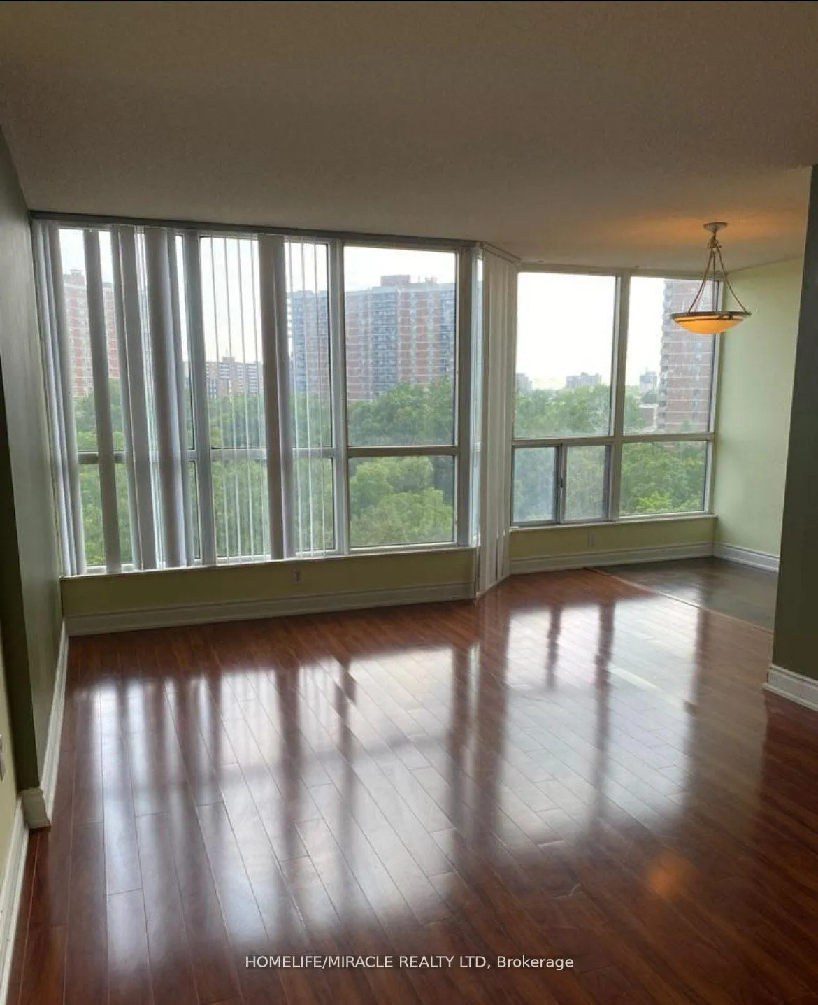 Photo 5 of Unit 708, 5 Rowntree Road, Etobicoke, Mount Olive-Silverstone-Jamestown — HOMEH