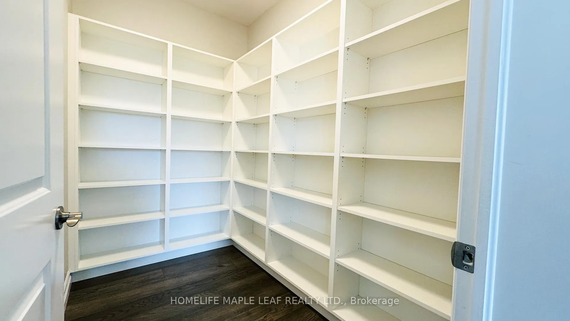 Photo 6 of 310 Blake Avenue, Lakeshore — HOMEH