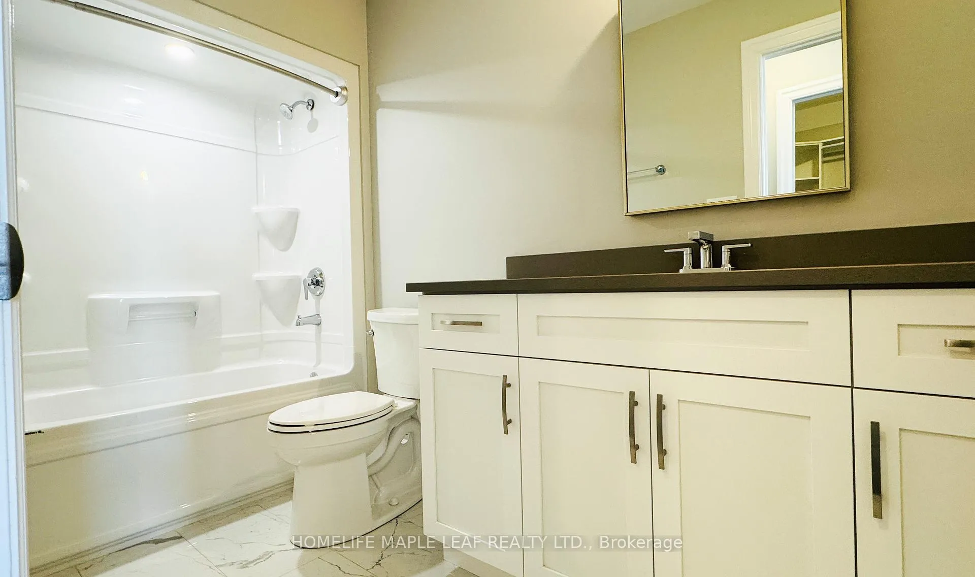 Photo 21 of 310 Blake Avenue, Lakeshore — HOMEH