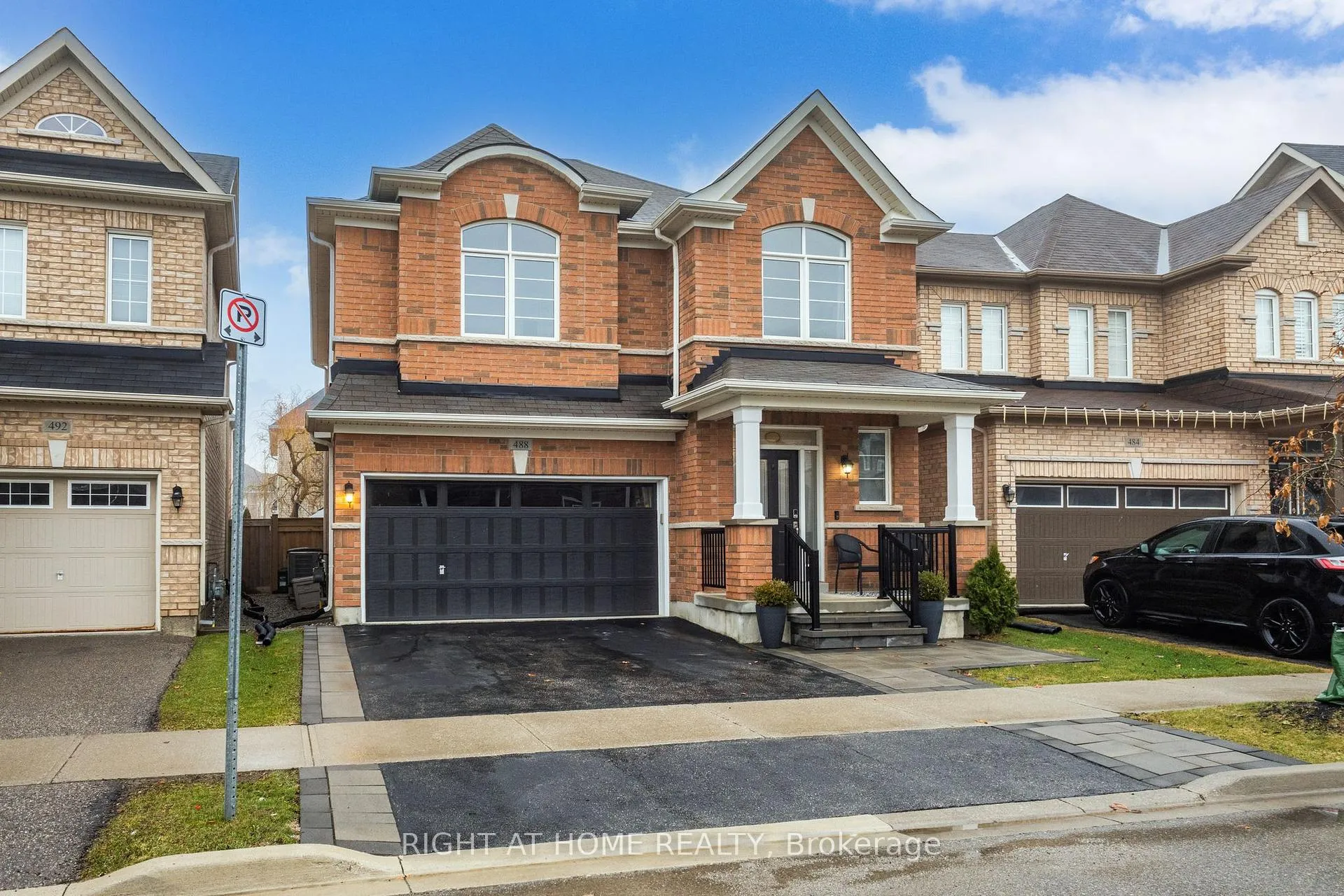 Photo 2 of 488 Mcgibbon Drive, Milton, Clarke — HOMEH