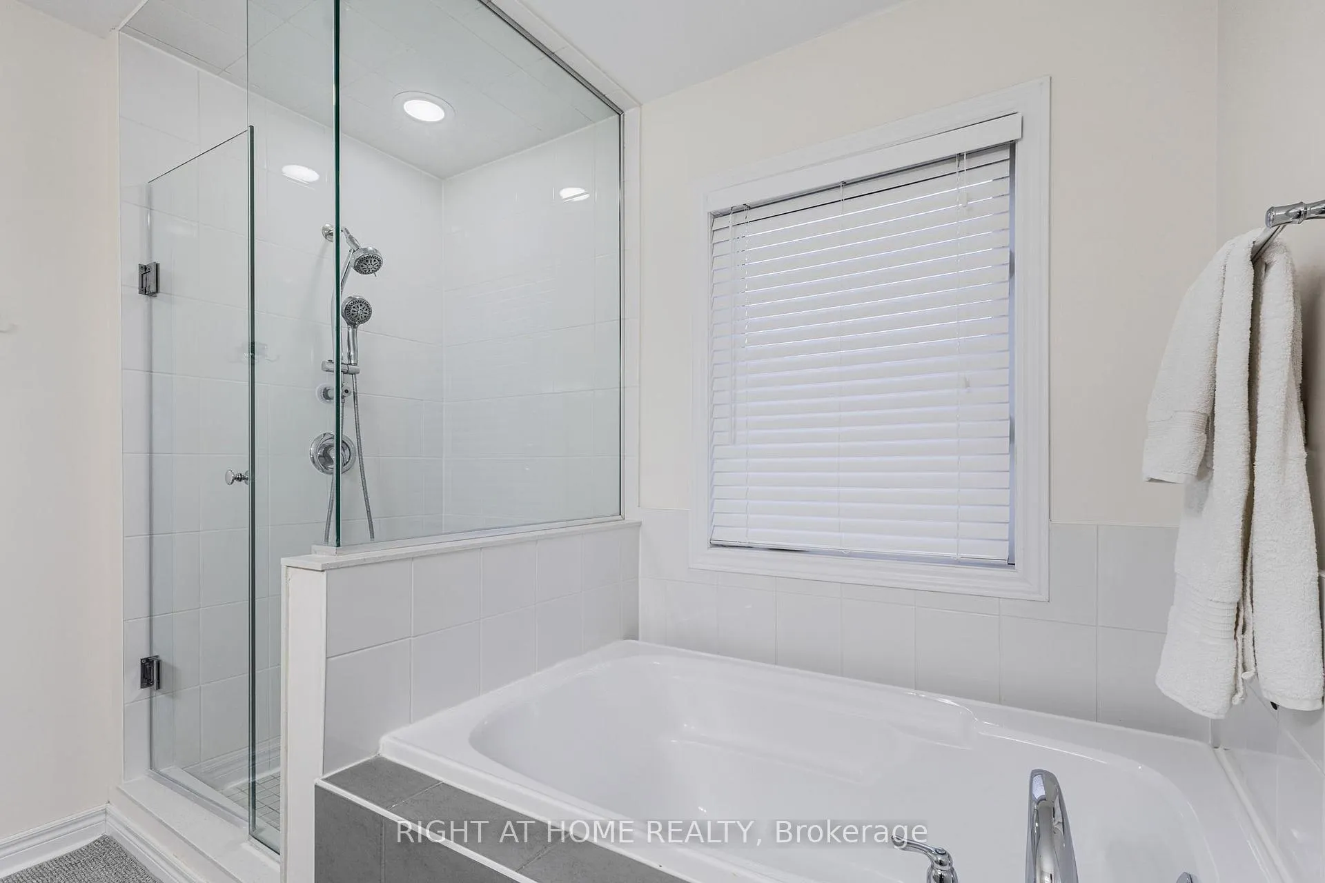 Photo 24 of 488 Mcgibbon Drive, Milton, Clarke — HOMEH