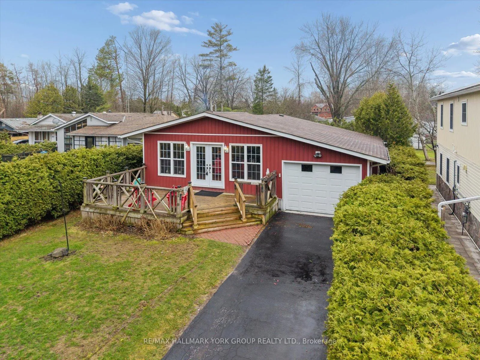 Photo 1 of 836 Crescent Beach Road, Georgina, Historic Lakeshore Communities — HOMEH