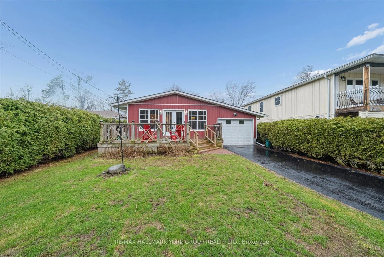 Photo 2 of 836 Crescent Beach Road, Georgina, Historic Lakeshore Communities — HOMEH