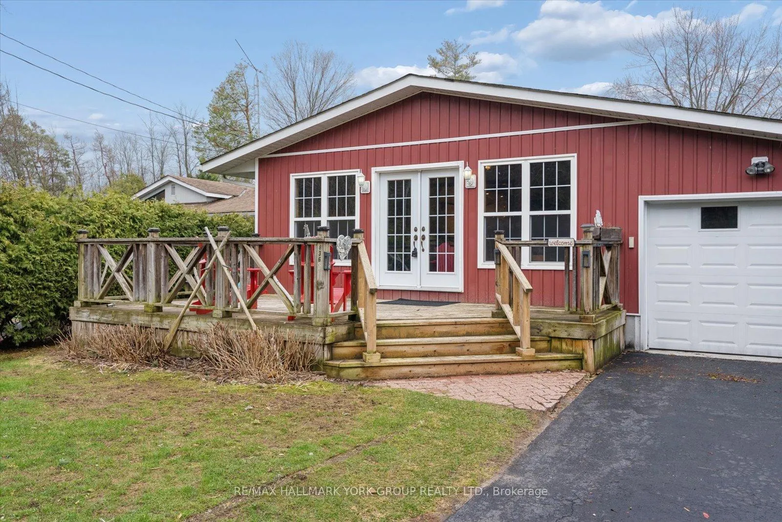 Photo 5 of 836 Crescent Beach Road, Georgina, Historic Lakeshore Communities — HOMEH