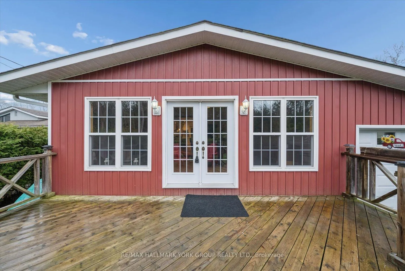 Photo 8 of 836 Crescent Beach Road, Georgina, Historic Lakeshore Communities — HOMEH