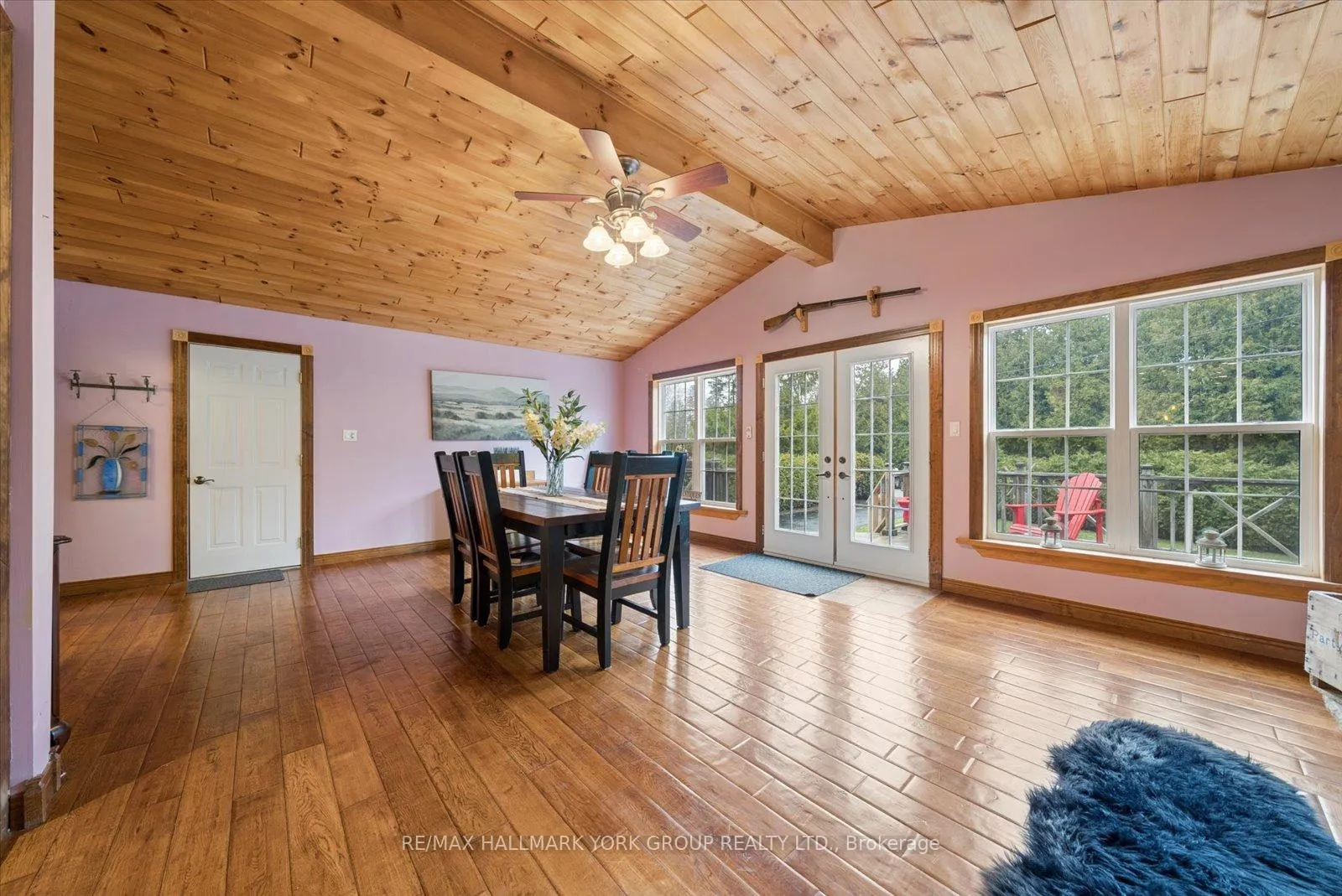 Photo 9 of 836 Crescent Beach Road, Georgina, Historic Lakeshore Communities — HOMEH