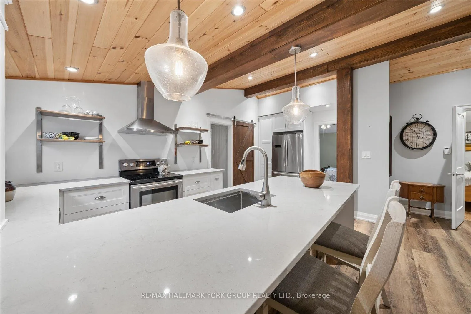 Photo 18 of 836 Crescent Beach Road, Georgina, Historic Lakeshore Communities — HOMEH
