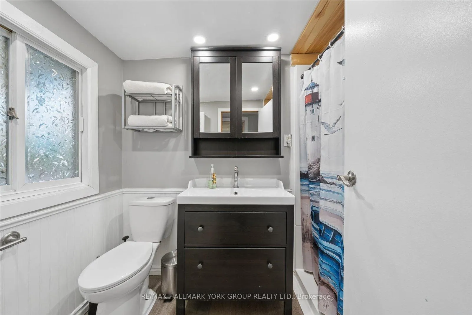 Photo 25 of 836 Crescent Beach Road, Georgina, Historic Lakeshore Communities — HOMEH