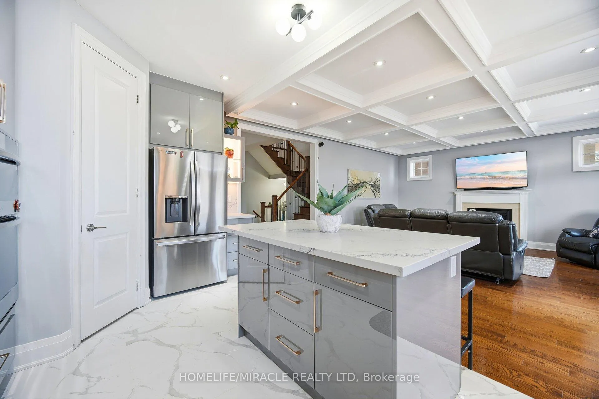 Photo 18 of 162 Coastline Drive, Brampton, Bram West — HOMEH